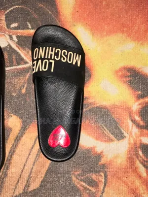 Slides Moschino