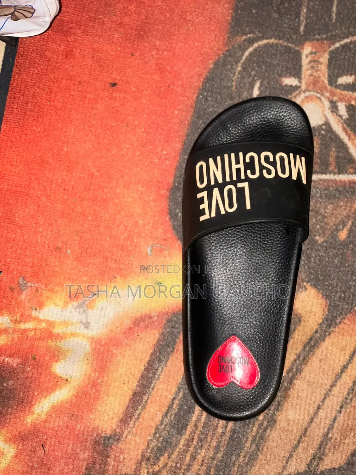 Slides Moschino