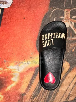 Slides Moschino