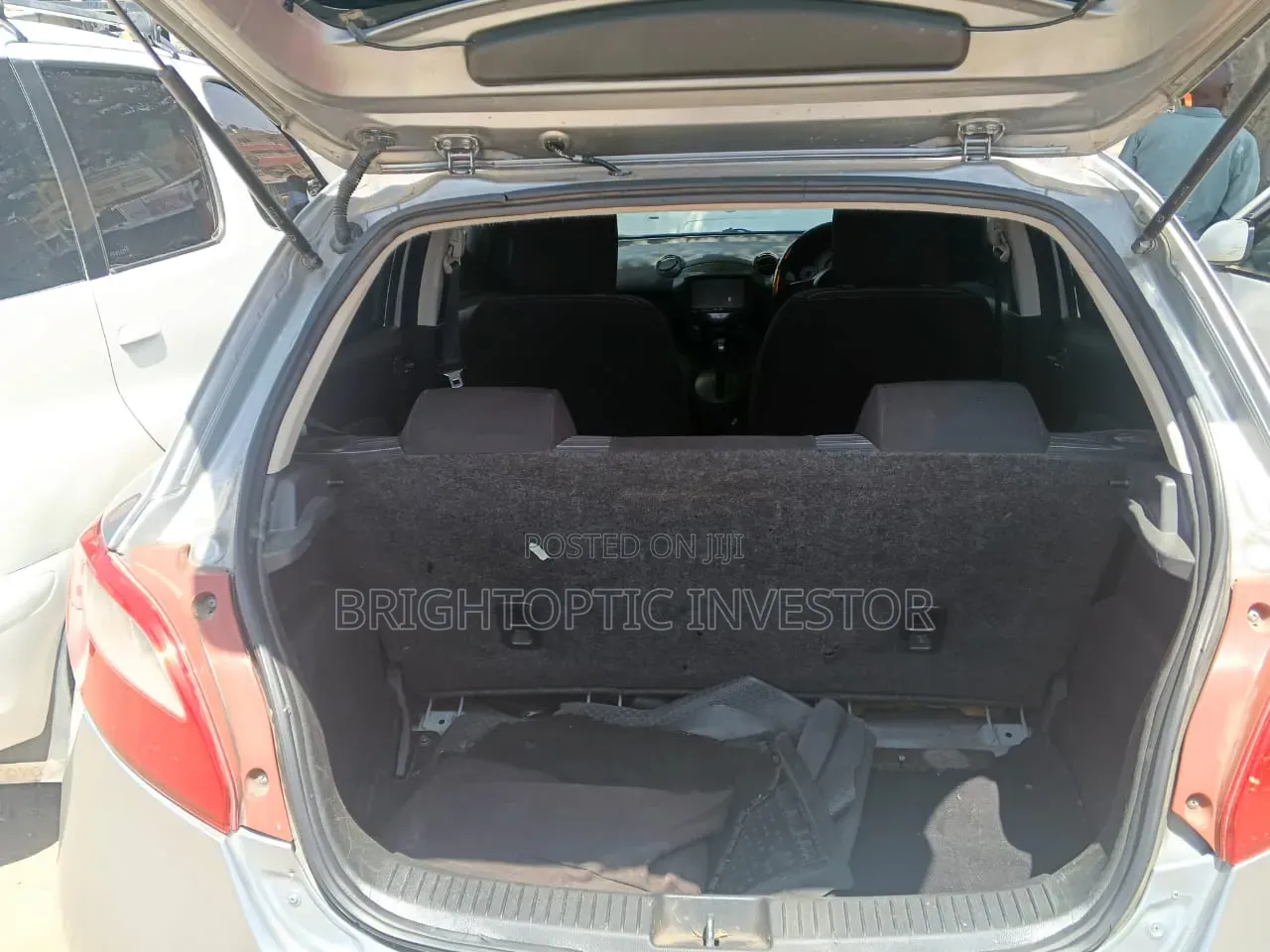 Mazda Demio 2012 Silver