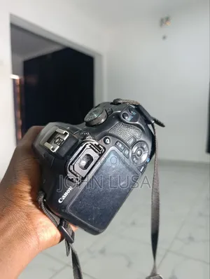 Canon 2000d