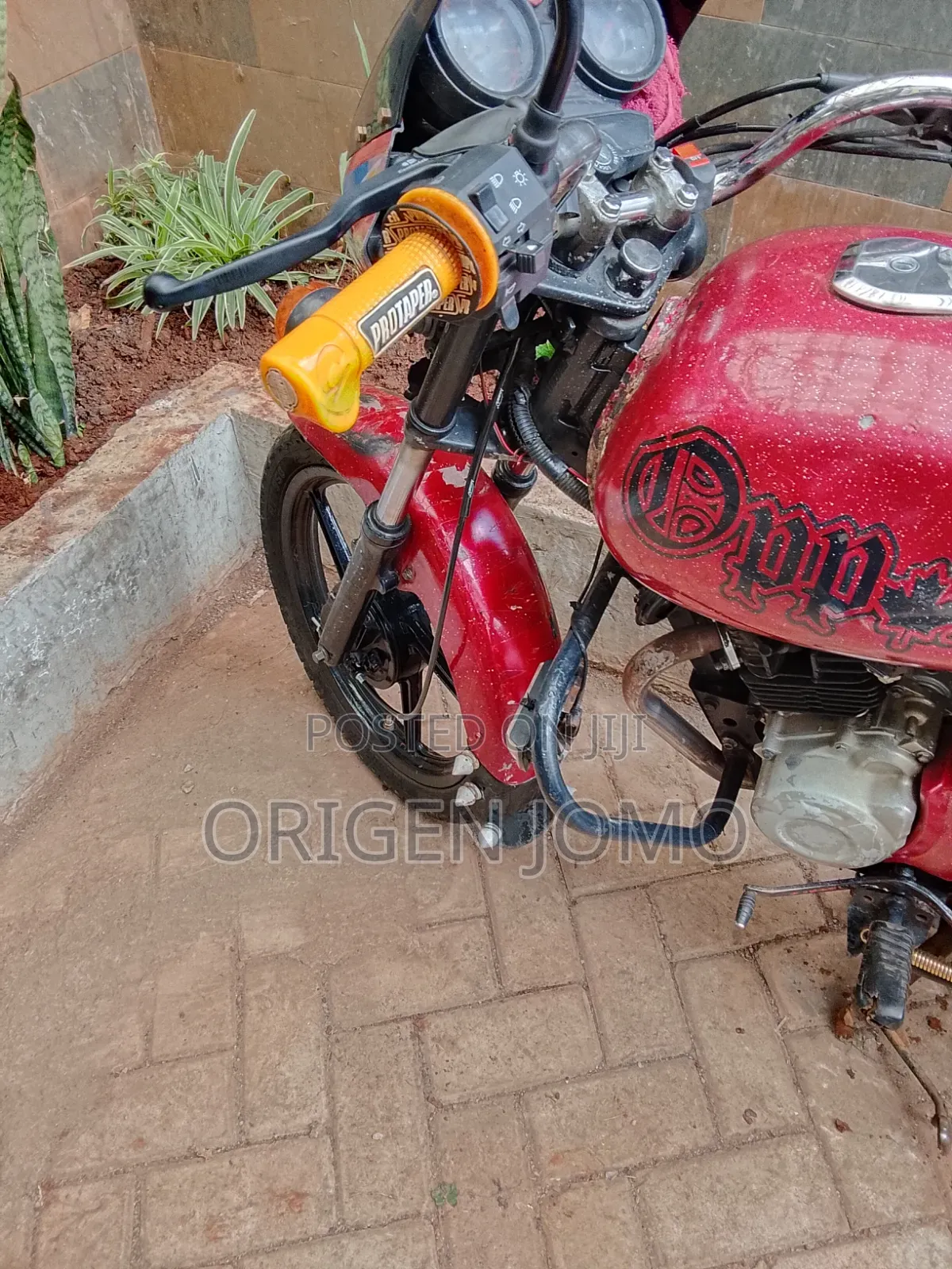 Bajaj Boxer 150 UG 2023 Red