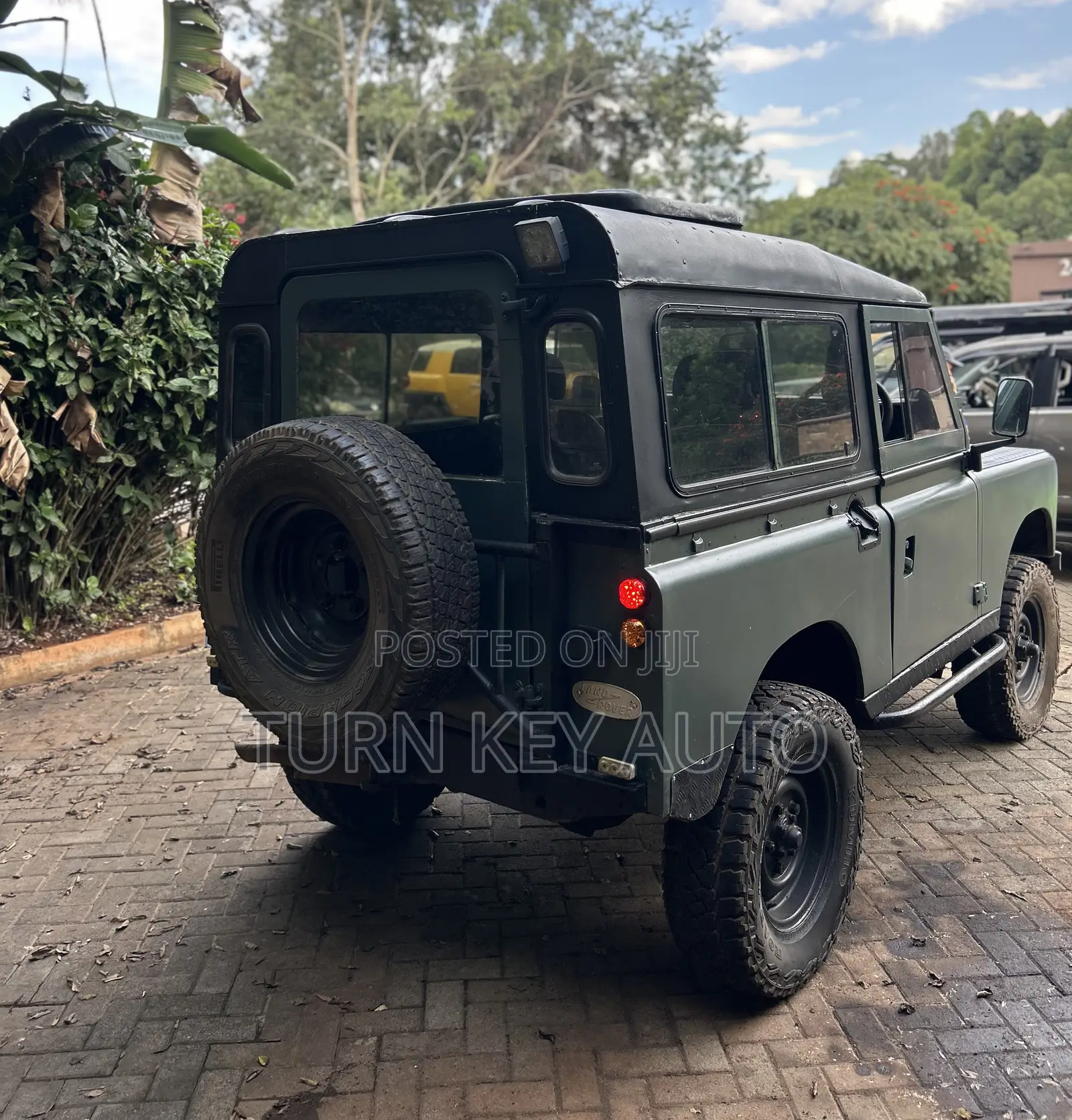 Land Rover Defender 1976 Green