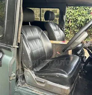 Land Rover Defender 1976 Green