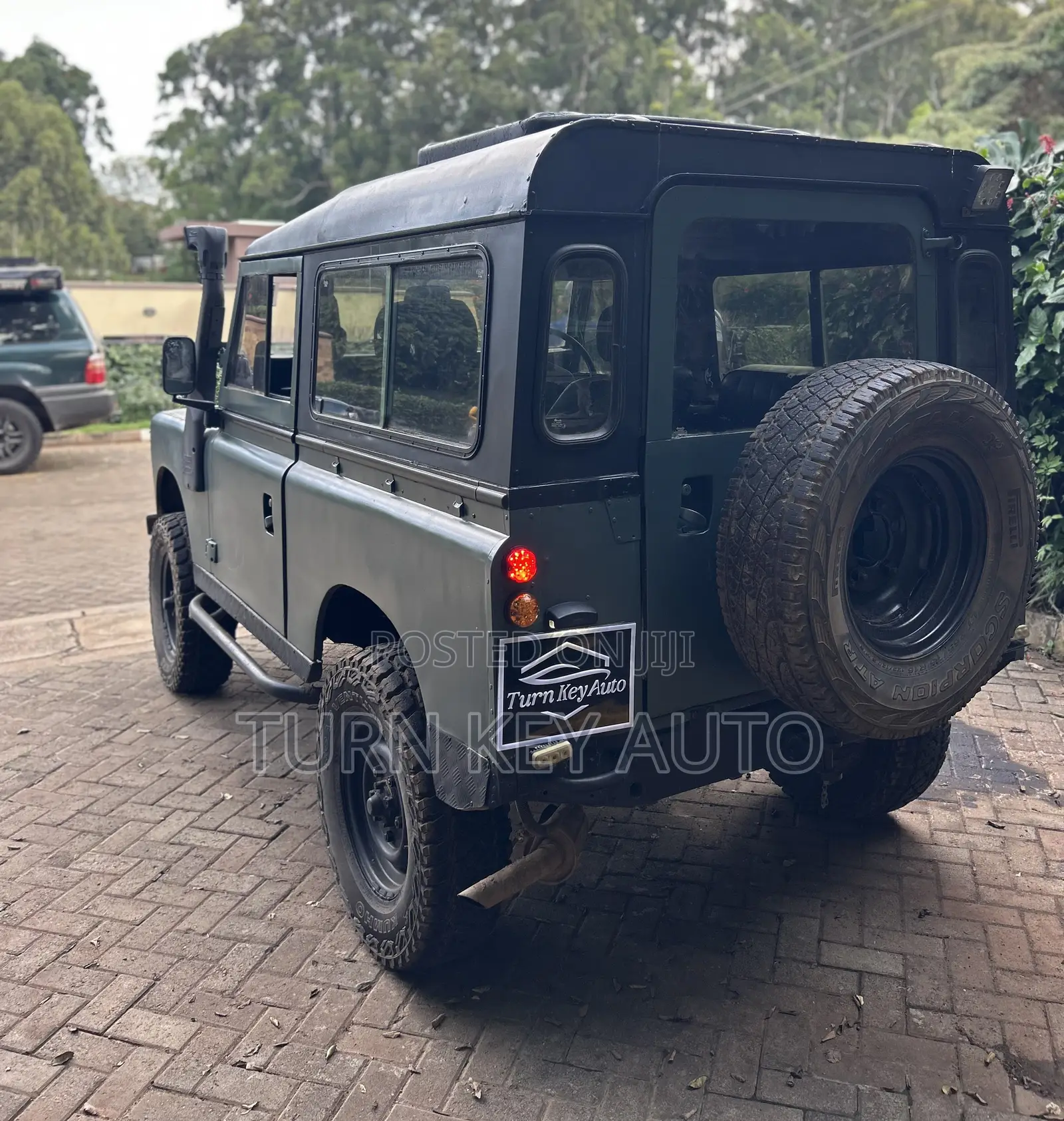 Land Rover Defender 1976 Green