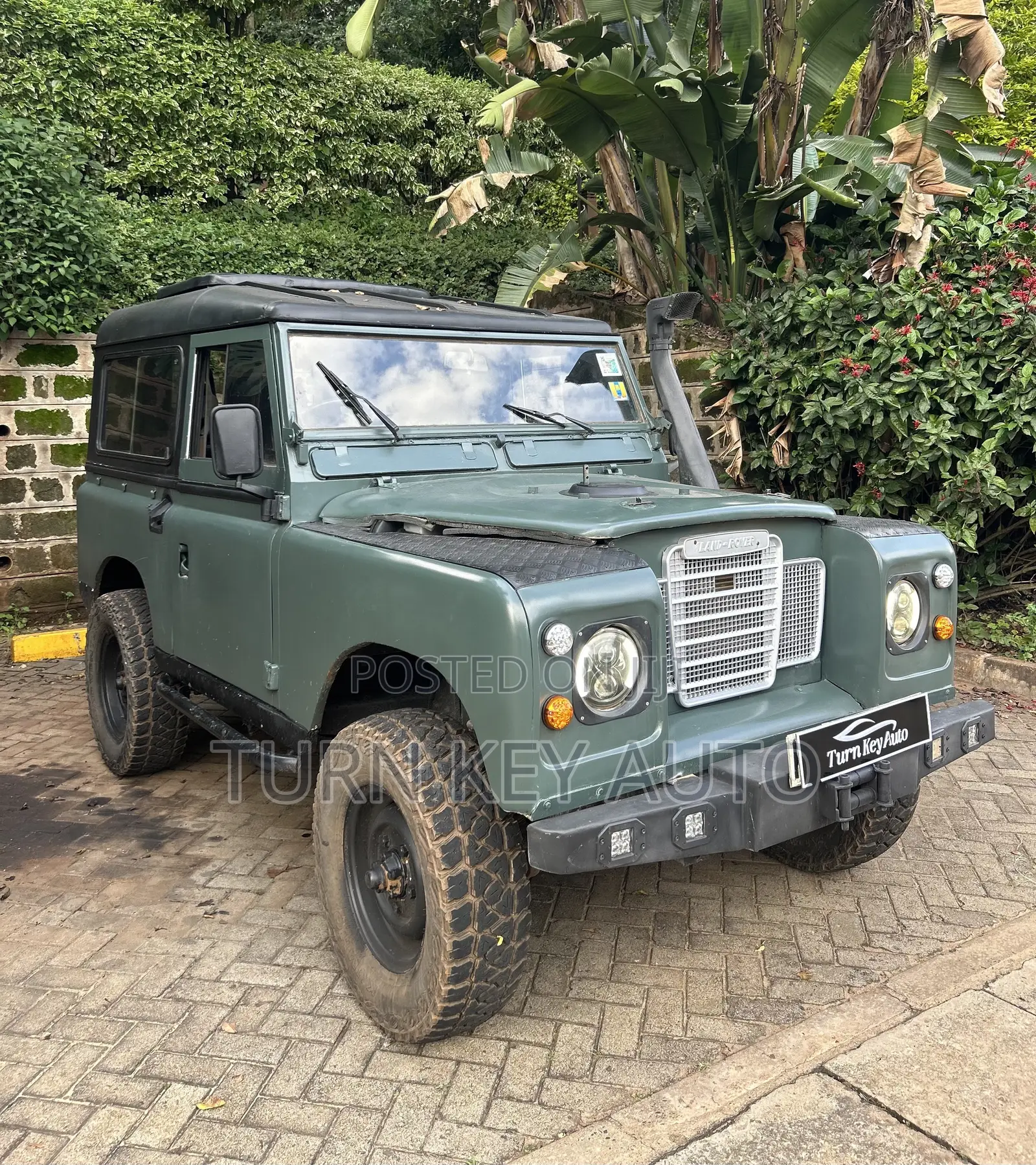 Land Rover Defender 1976 Green