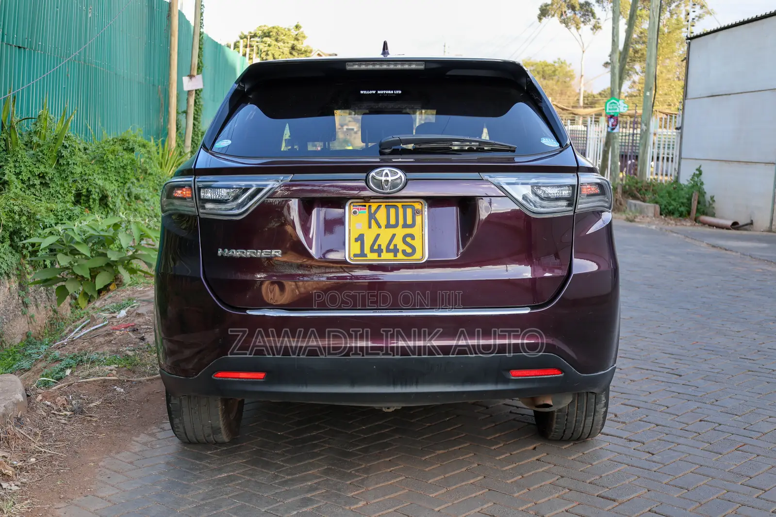 Toyota Harrier 2.0 2014 Maroon
