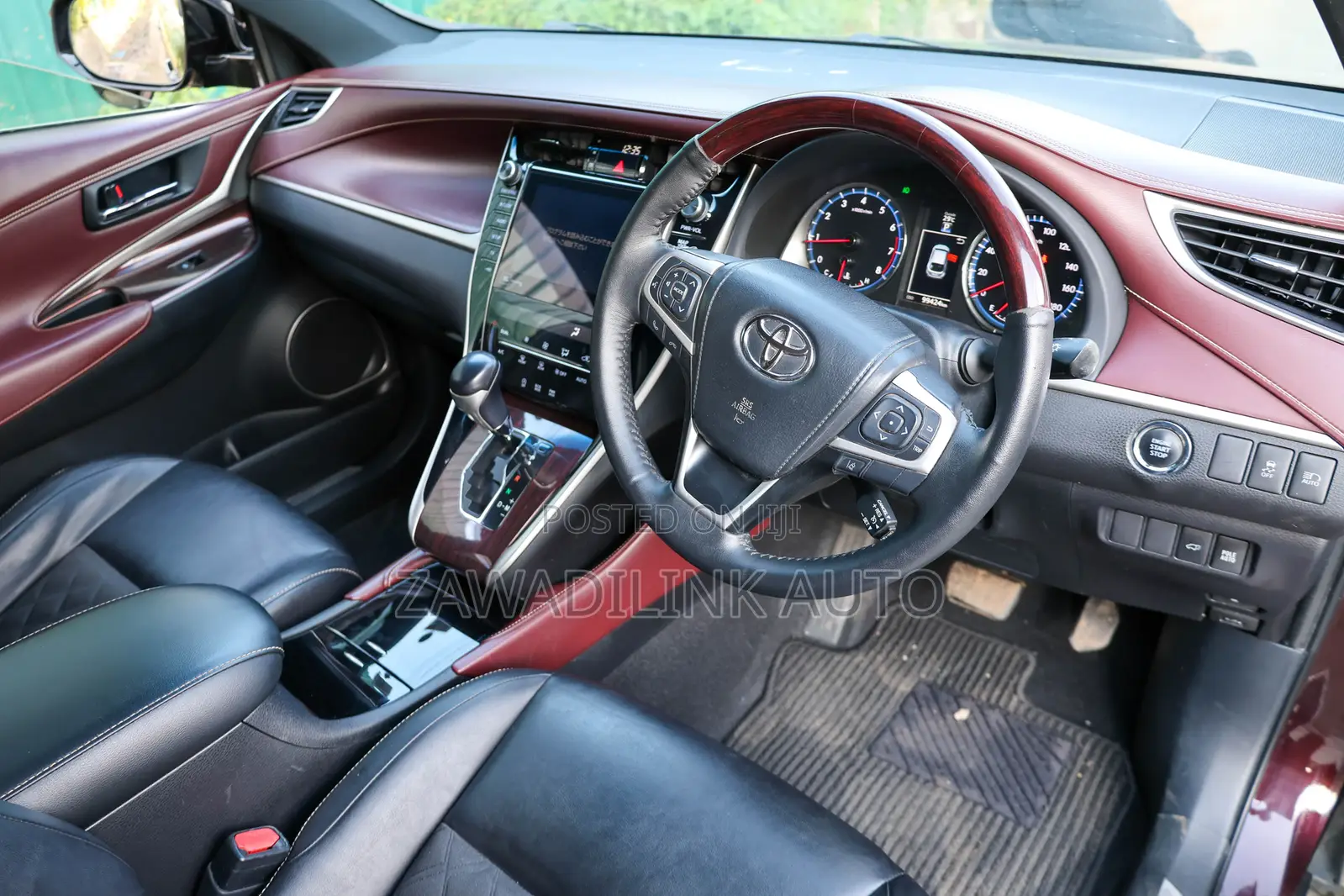 Toyota Harrier 2.0 2014 Maroon