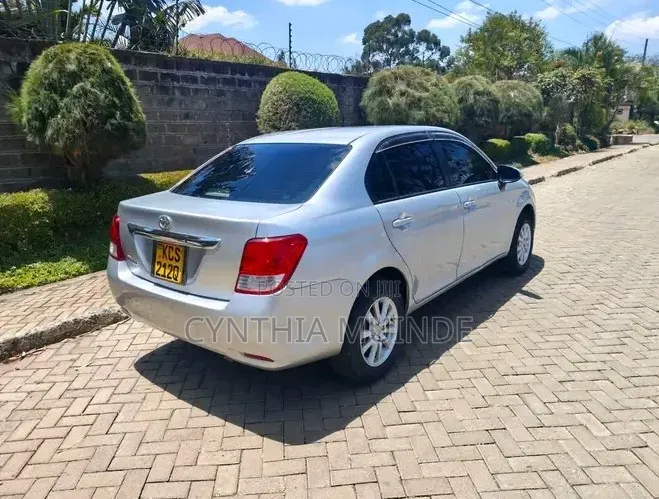 Toyota Axio 2012 Silver