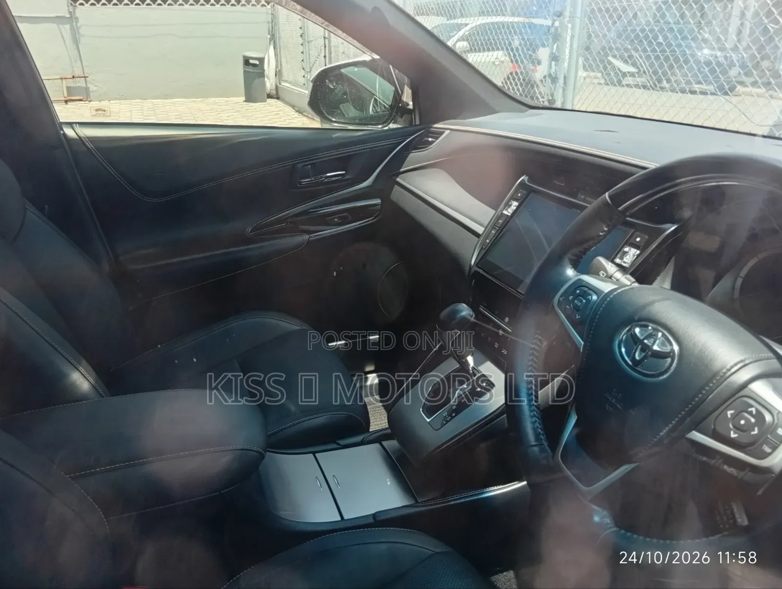 Toyota Crown XLE 2023 Black