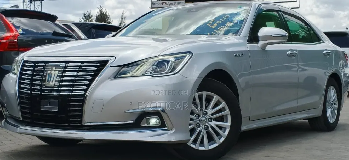 Toyota Crown 2019