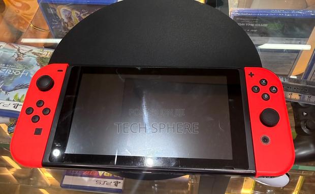 Pre Owned Good Condition Nintendo Switch Game Available - thumbnail 2