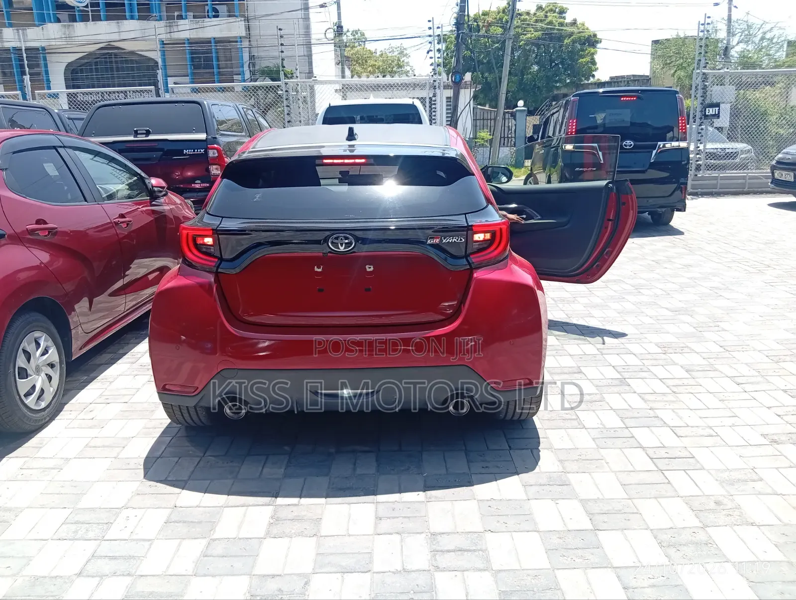 Toyota Yaris 2024 Red