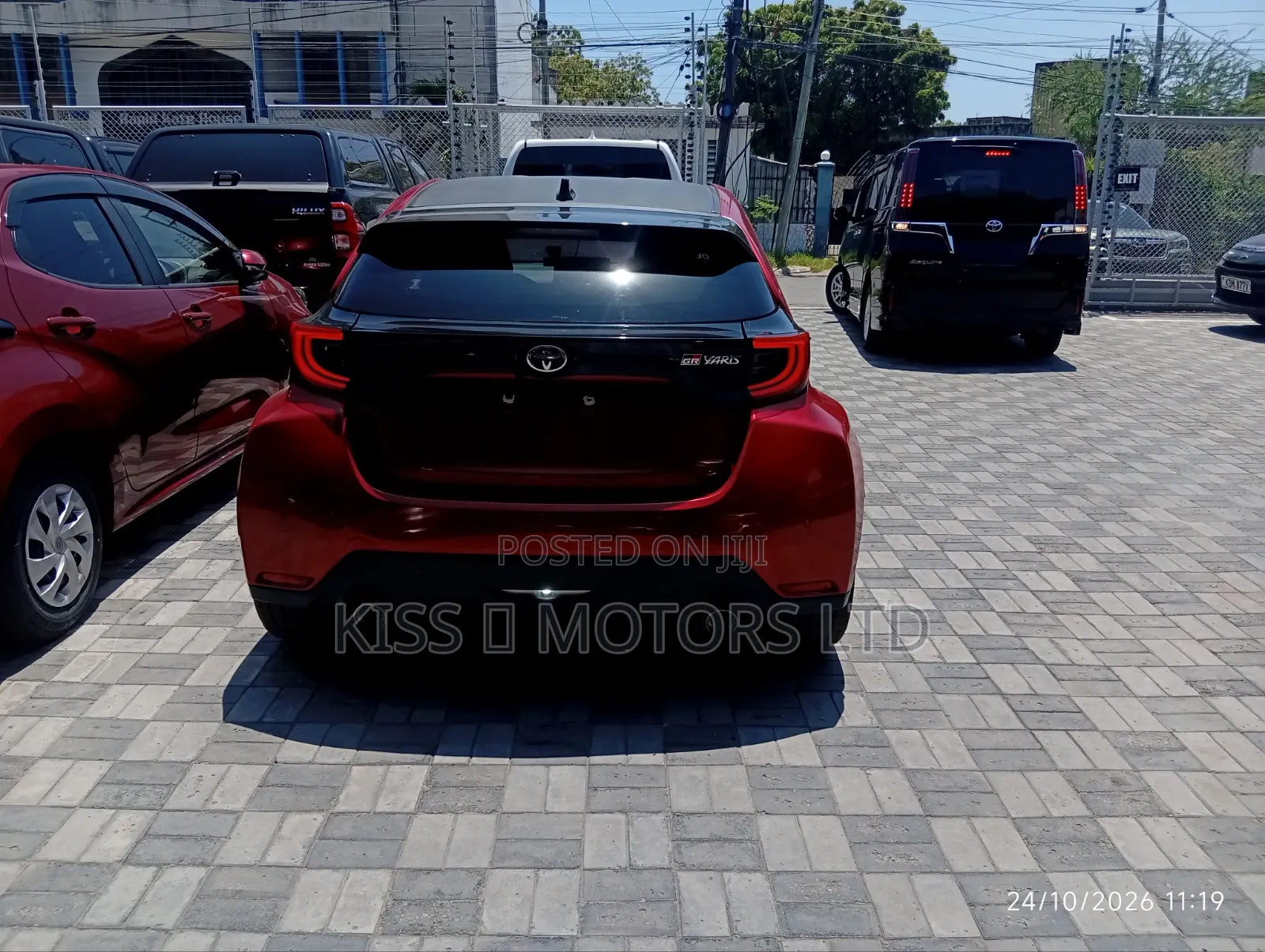 Toyota Yaris 2024 Red