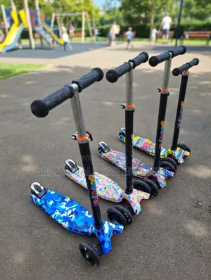 High Quality Kids Scooter - 3 Wheel - Adjustable - New