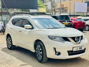 Nissan X-Trail 2.0 Petrol FWD 2016 White