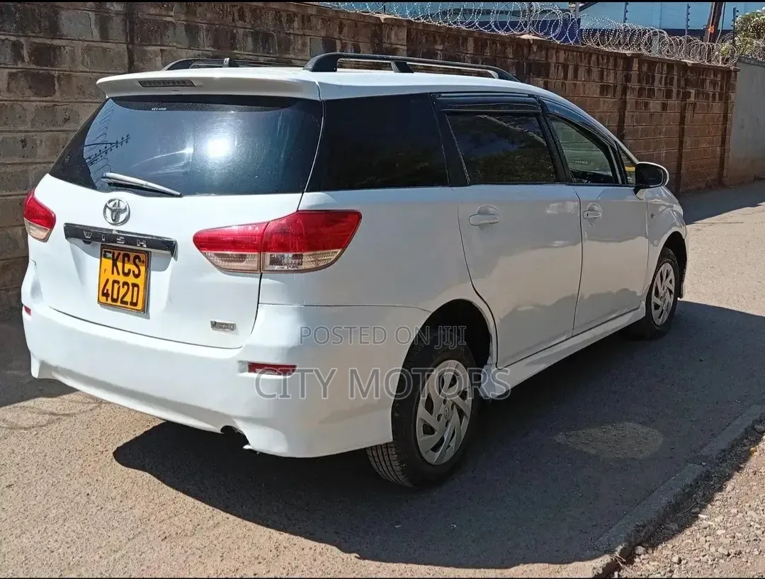 Toyota Wish 2012 White