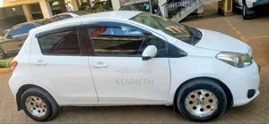 Toyota Vitz 1.3 FWD 3dr 2013 White