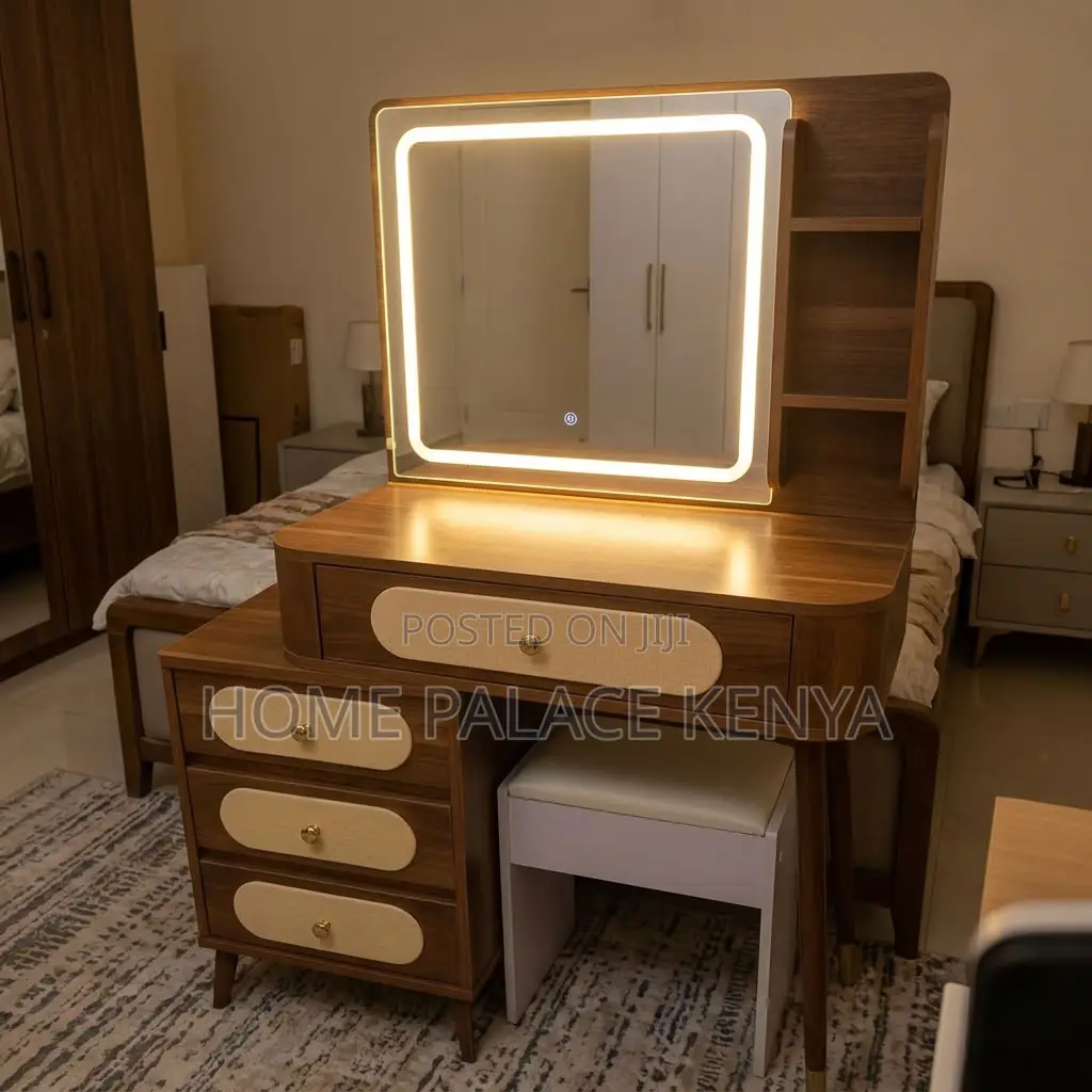 Dressing Table; Brown Vintage 4-Drawer Makeup Table