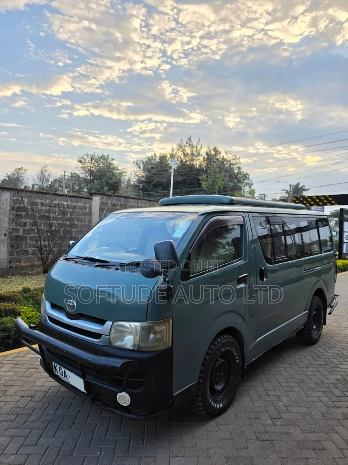 Toyota HiAce 2007 Green