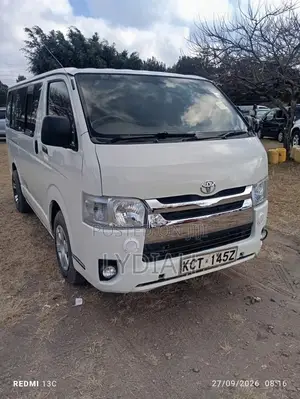 Toyota HiAce 2012 White
