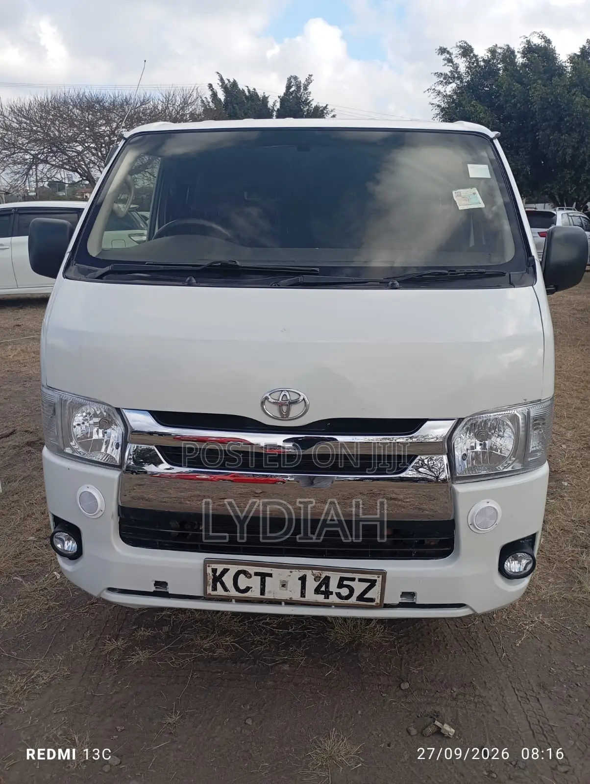 Toyota HiAce 2012 White