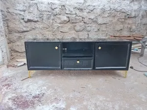 5 Feet TV Stand