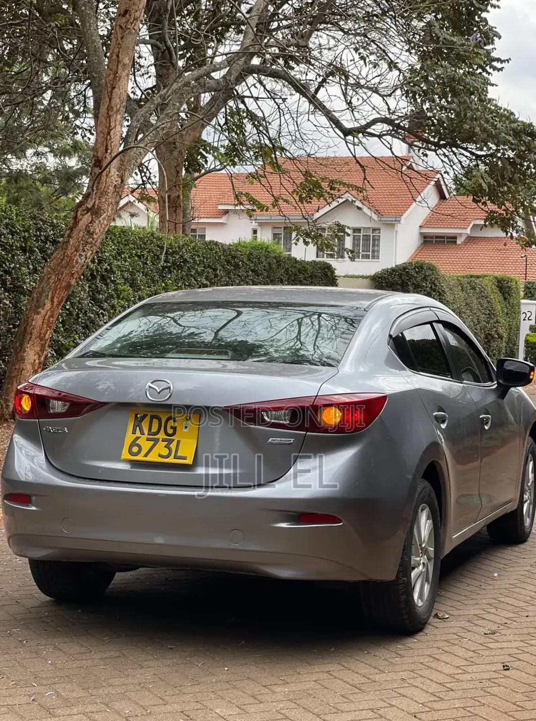 Mazda Axela SV Premium 2014 Silver