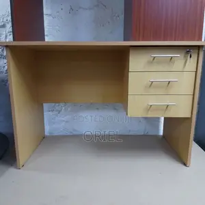 Modern 120cm Computer Desk – Sleek Work Table for Home Offices