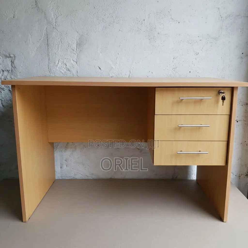 Modern 120cm Computer Desk – Sleek Work Table for Home Offices