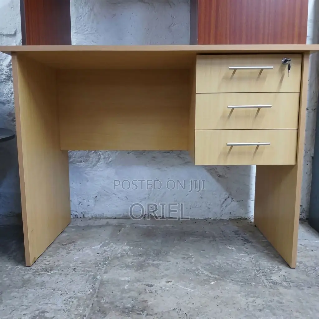 Modern 120cm Computer Desk – Sleek Work Table for Home Offices