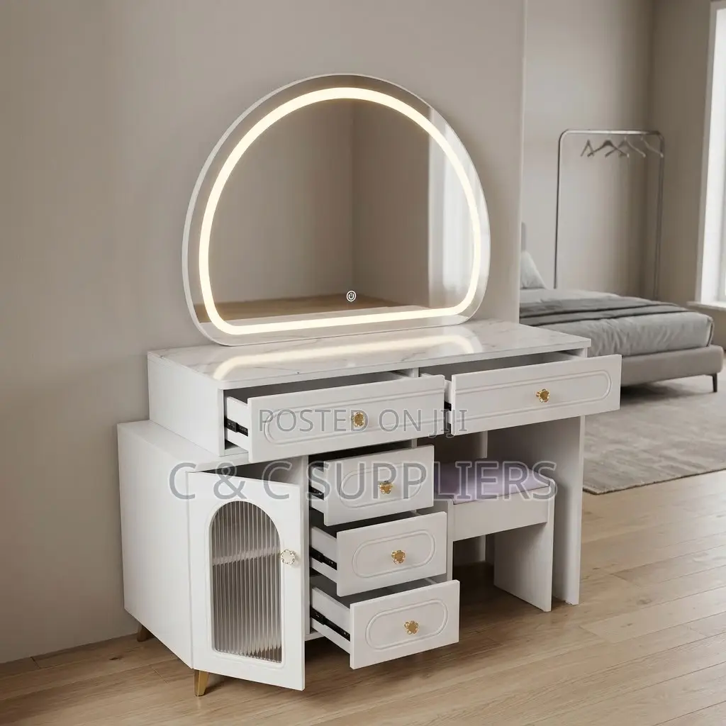 Bedroom Modern Make Up Table With Lighting