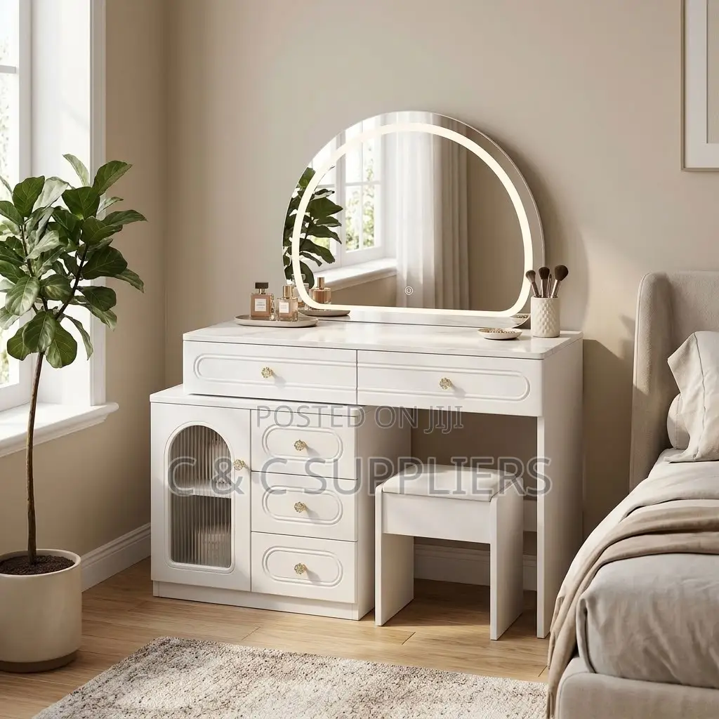 Bedroom Modern Make Up Table With Lighting