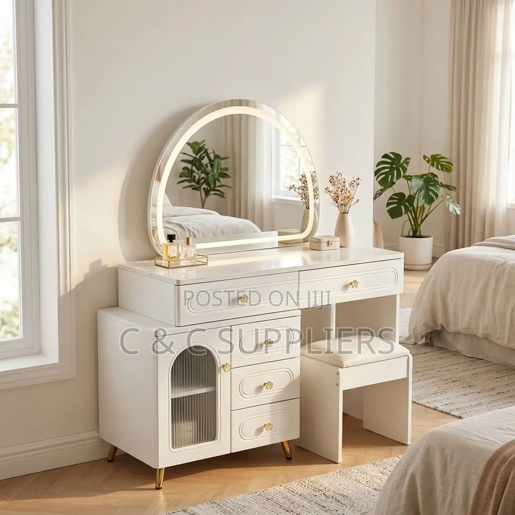 Bedroom Modern Make Up Table With Lighting