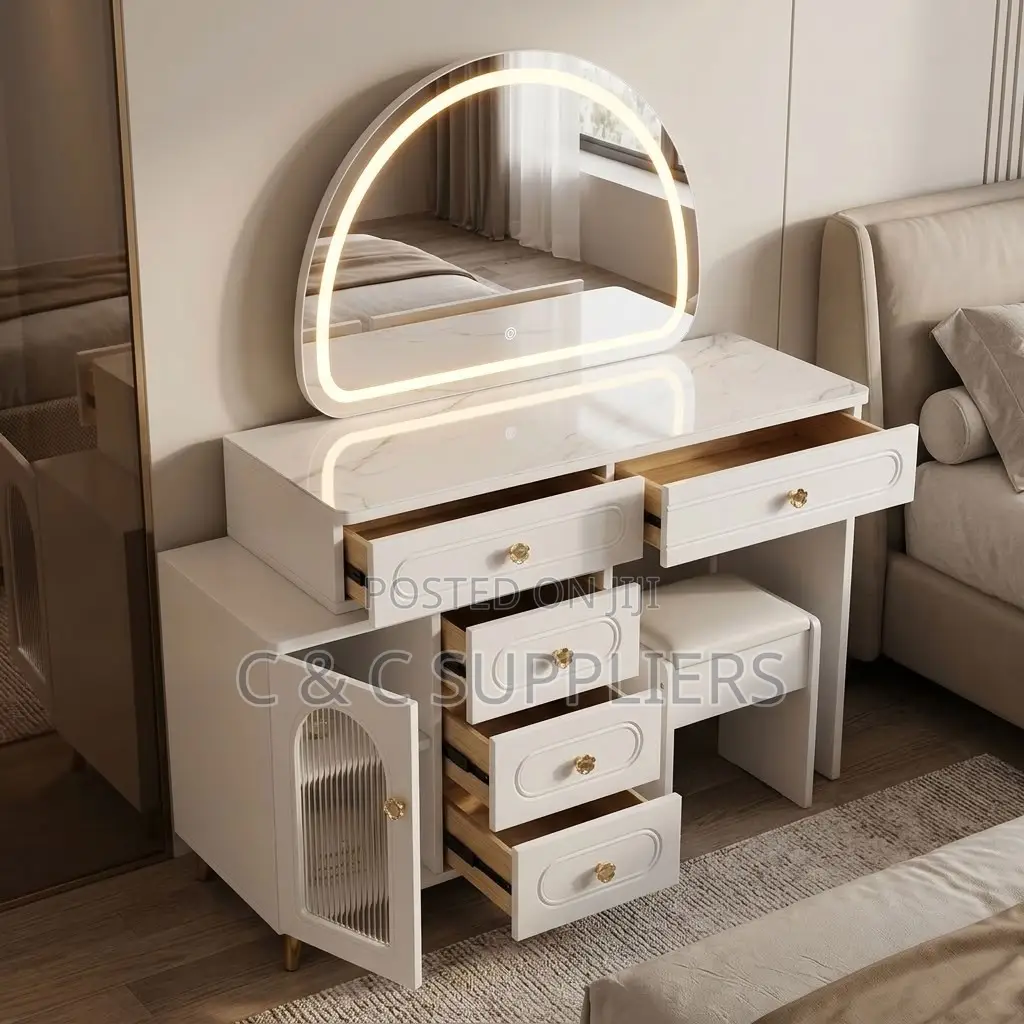 Bedroom Modern Make Up Table With Lighting