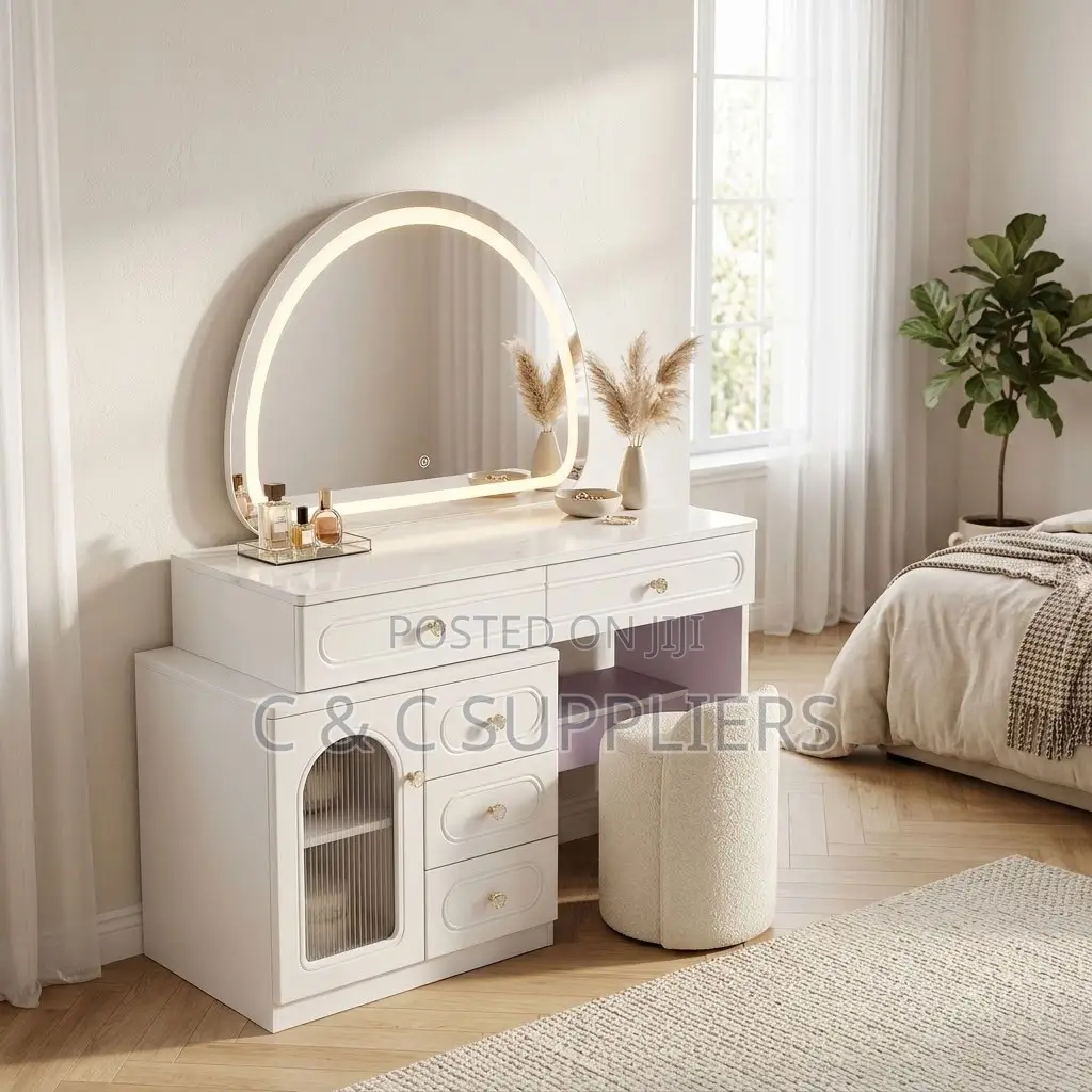 Bedroom Modern Make Up Table With Lighting