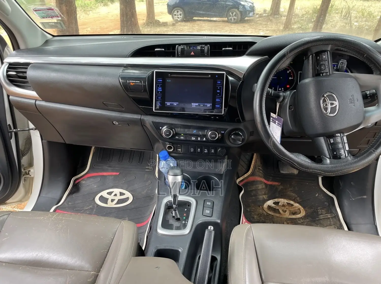 Toyota Hilux 2016 White