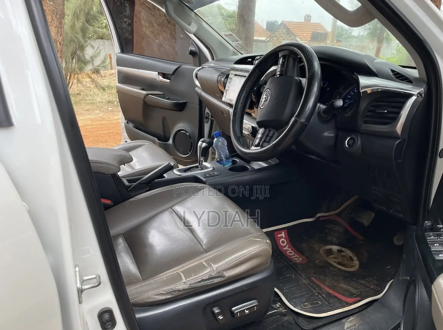 Toyota Hilux 2016 White