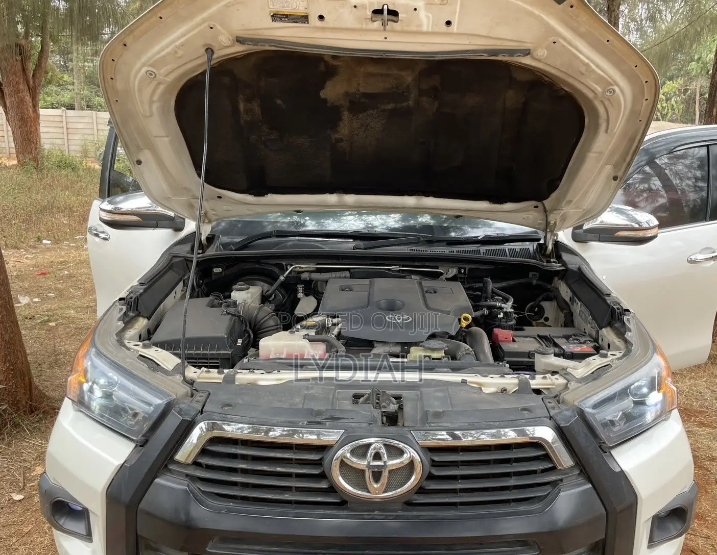 Toyota Hilux 2016 White