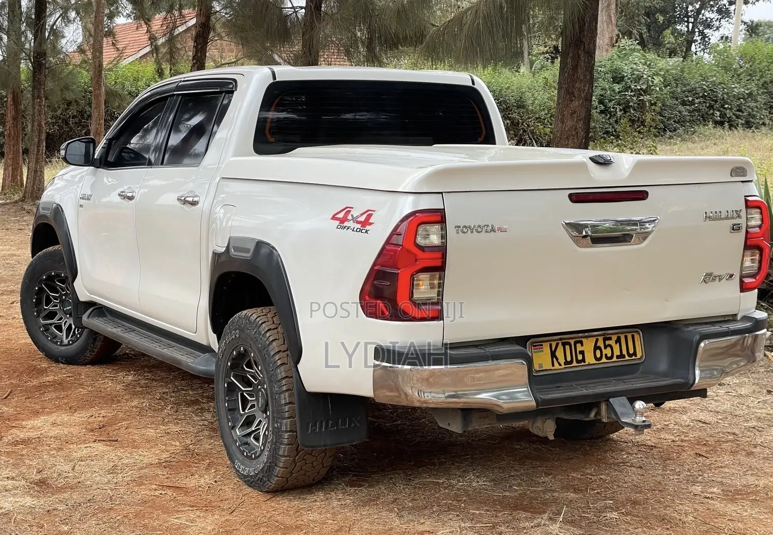 Toyota Hilux 2016 White