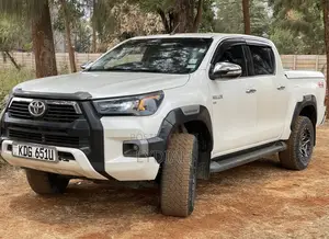 Toyota Hilux 2016 White