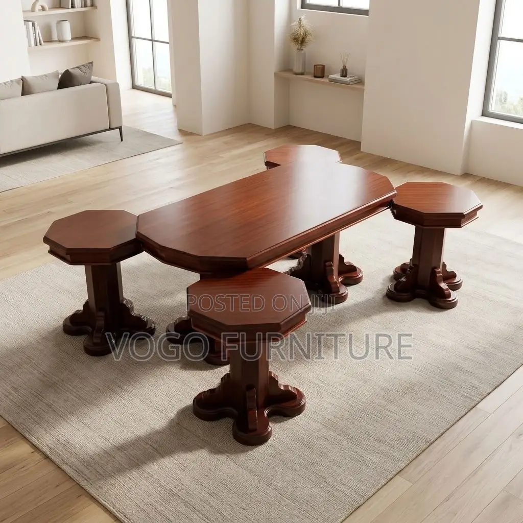 Coffee Table; Mahogany Coffee Table