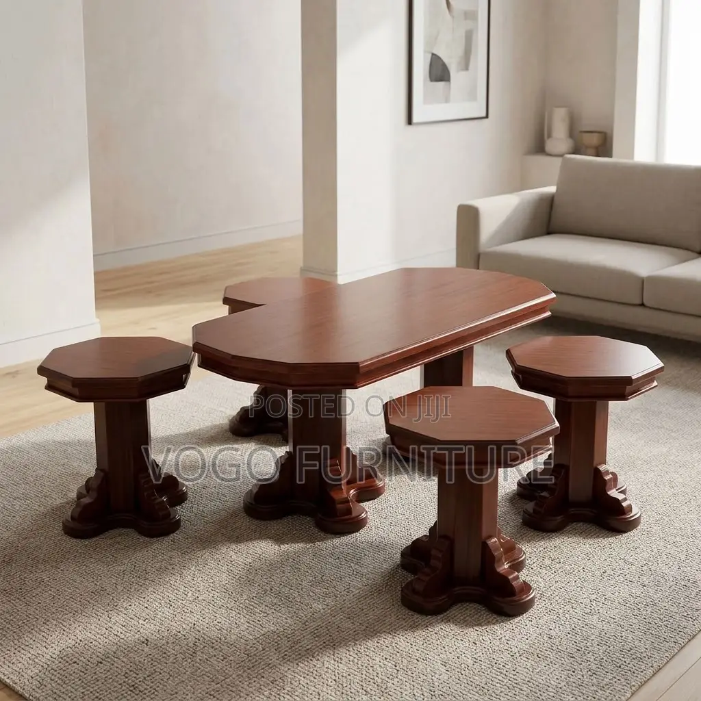Coffee Table; Mahogany Coffee Table