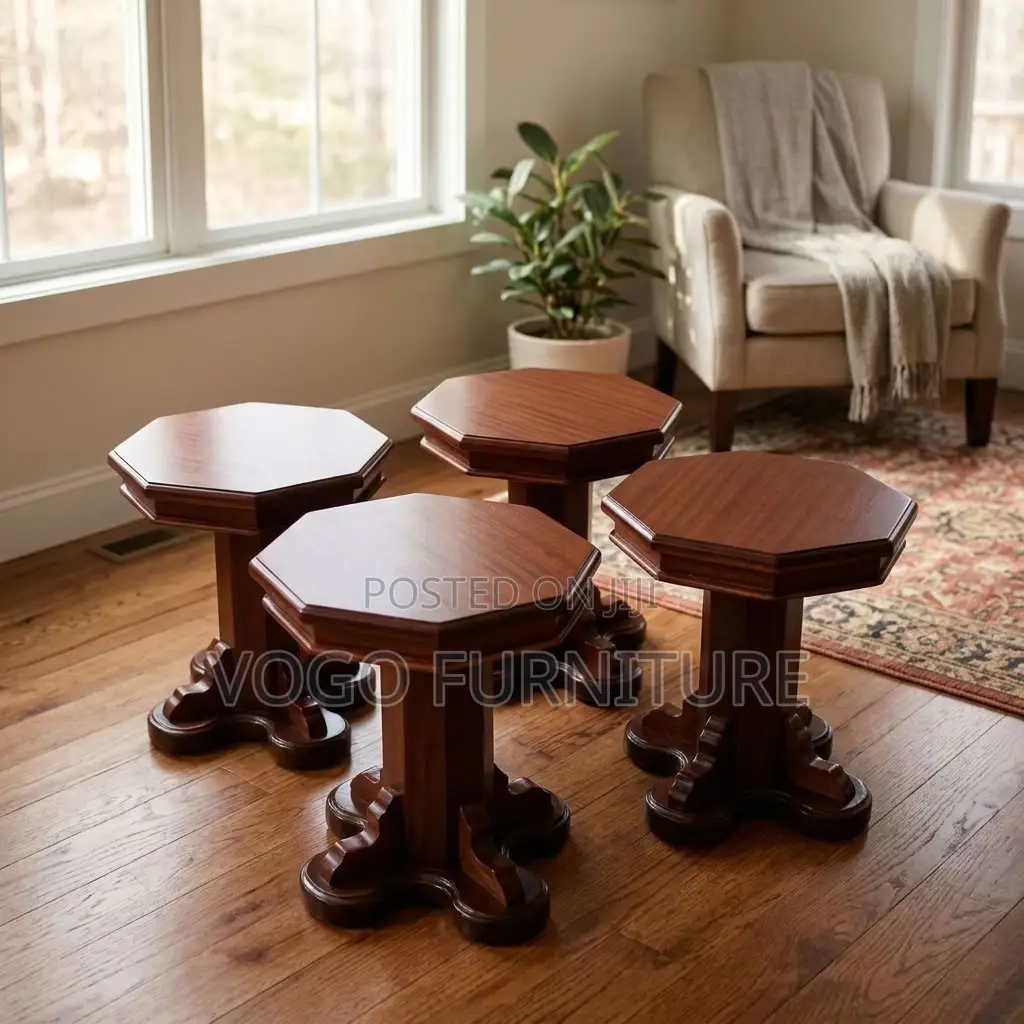 Coffee Table; Mahogany Coffee Table