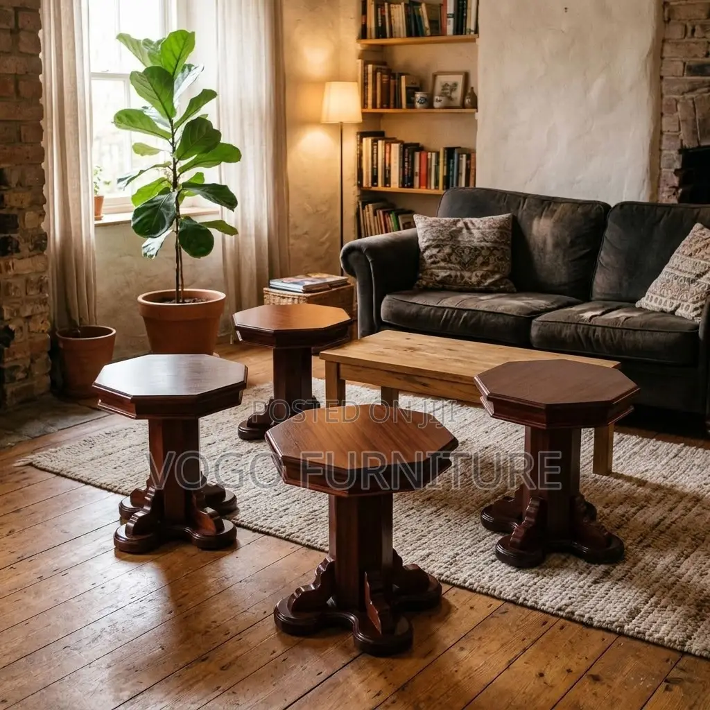 Coffee Table; Mahogany Coffee Table