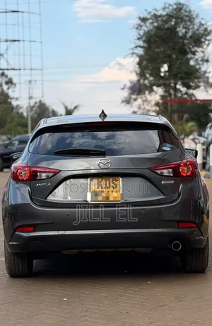 Mazda Axela 2019 Silver