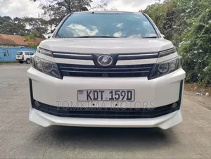 Toyota Noah 2017 White