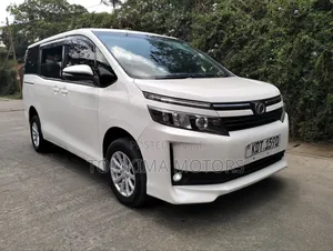 Toyota Noah 2017 White