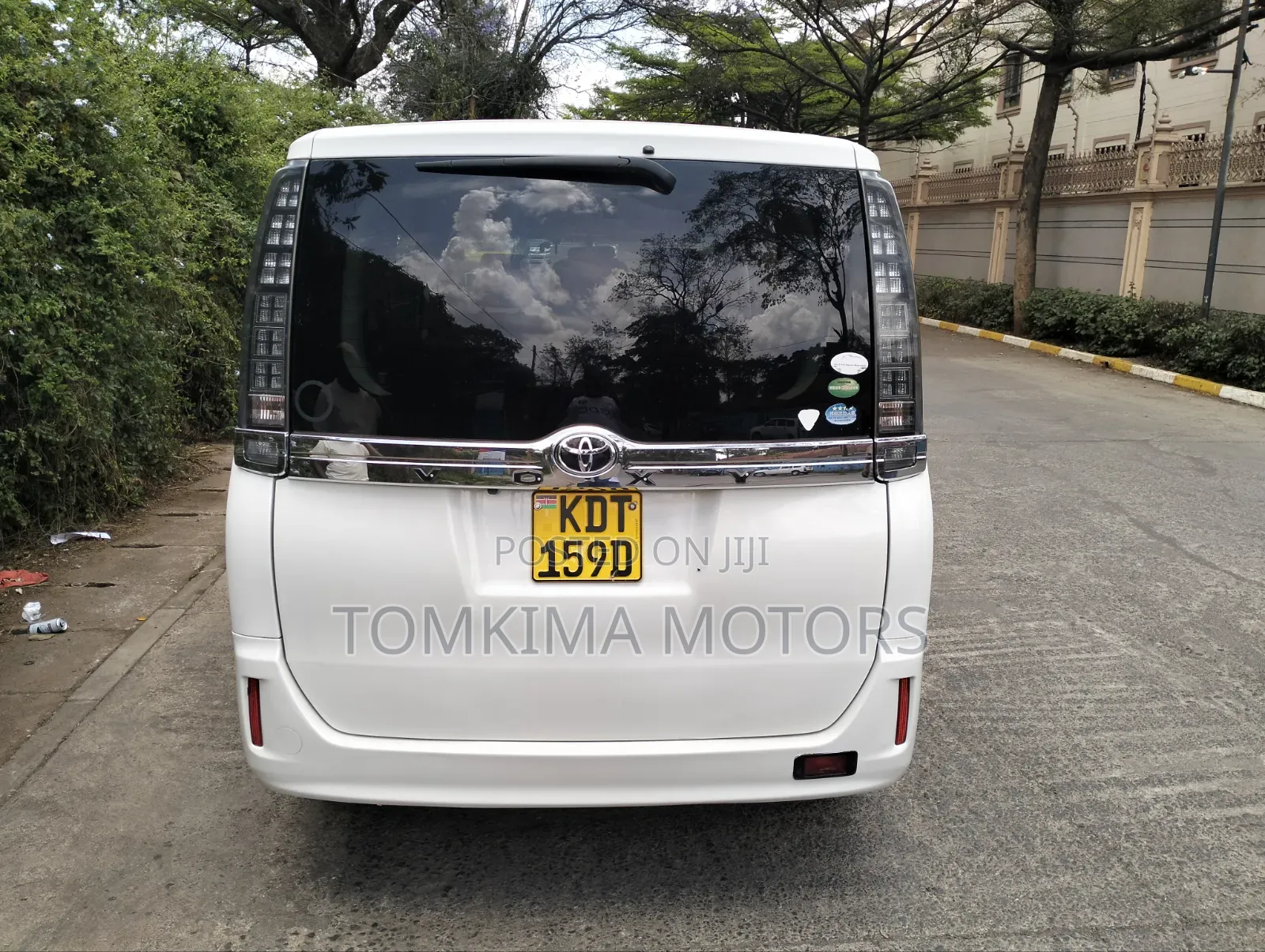 Toyota Noah 2017 White