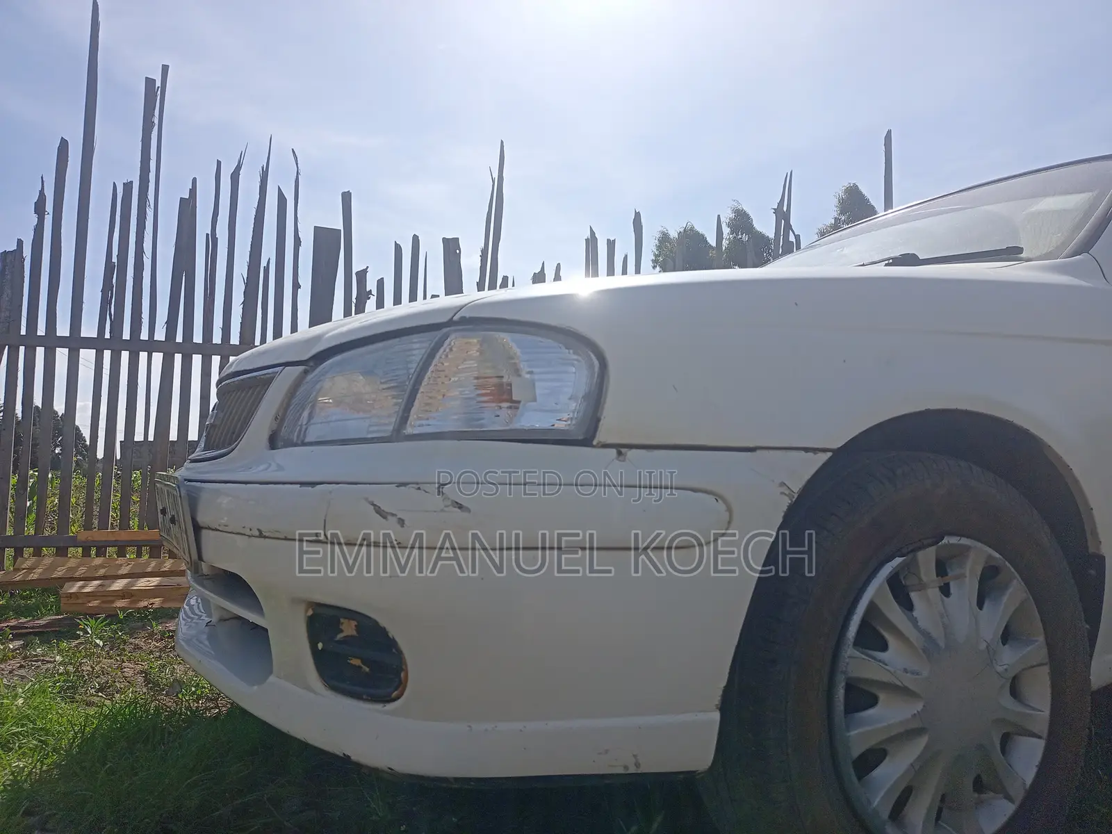 Nissan FB15 2001 White